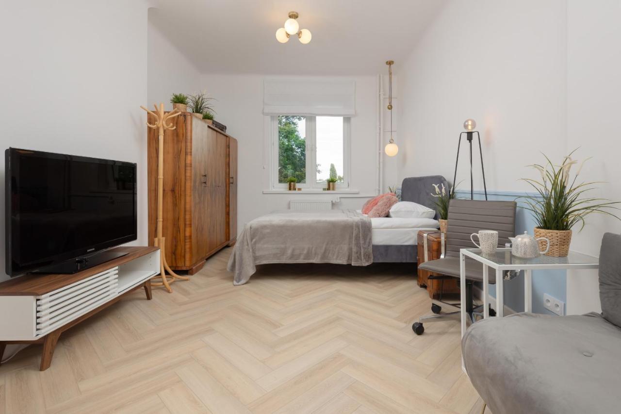 Art Deco Old Town By Renters Appartement *